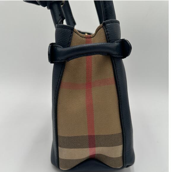 Burberry Tote Canvas - Picture 8 of 13